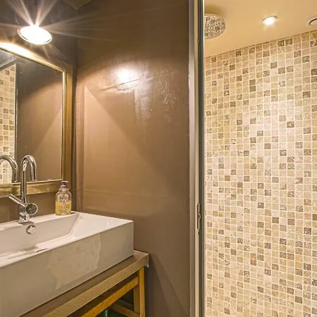 Luckey Homes - Rue De Paris 펜션 *